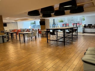 VENTA 2 OFICINA EDIFICIO ASCEND ZONA 9 — Oficina en Venta en Zona 9, Guatemala, Ciudad — miniatura 2 de 8