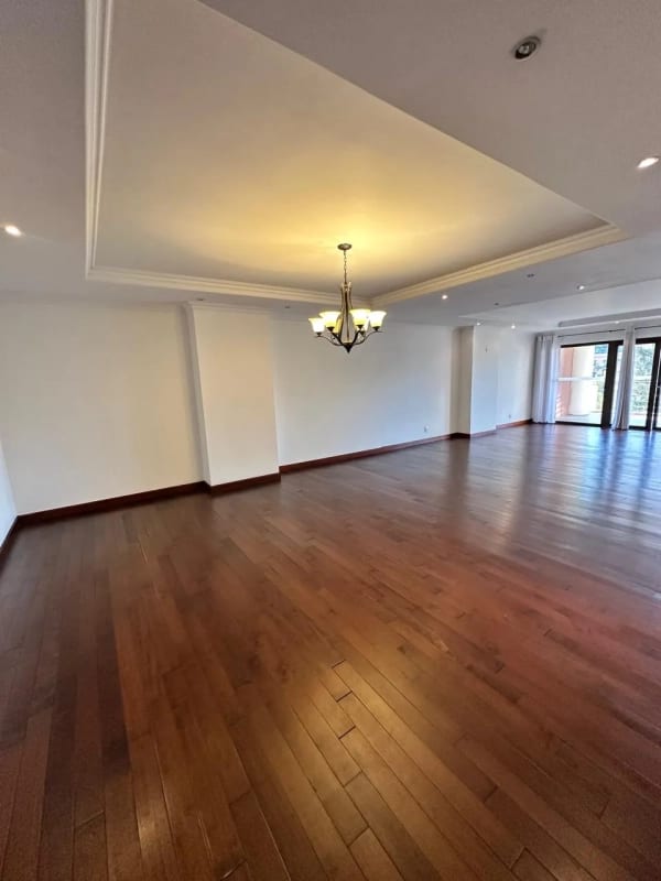 Apartamento amplio en renta – TADEUS, Zona 14, $2400 — Apartamento en Alquiler en Tadeus, Zona 14, Guatemala, Ciudad — foto 4 de 14