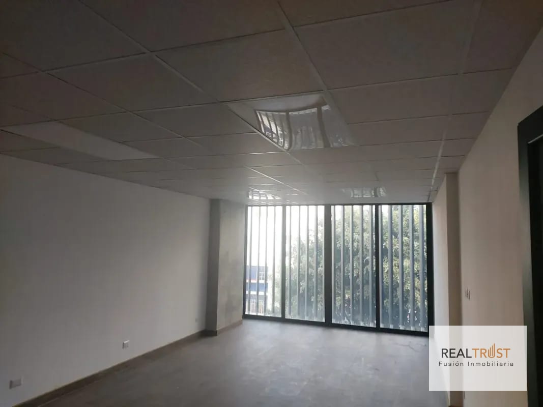 Rento oficina en Edificio Granat zona 4 — Oficina en Alquiler en Zona 4, Guatemala, Ciudad — foto 5 de 11
