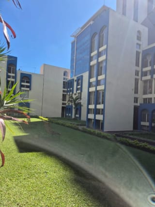 Apartamento en Casa Sta Mònica zona 10 — Apartamento en Alquiler en Zona 10, Guatemala, Ciudad — miniatura 1 de 14