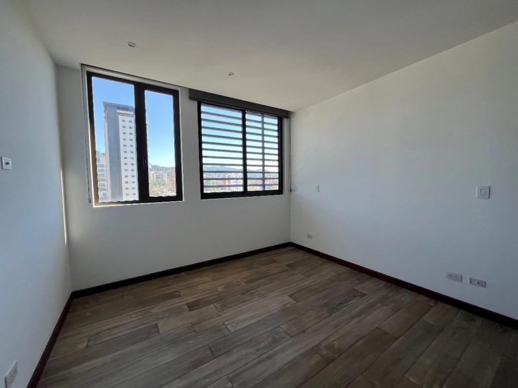 ZONA 15 VISTA HERMOSA 2, APARTAMENTO  RENTA 1 DORMITORIO 55MTS $750 +  IVA EDIFICIO CON TODAS LAS AMENIDADES (NO TIENE BALCÓN) IDEAL PARA INDEPENDIZARSE — Apartamento en Alquiler en Zona 15, Guatemala, Ciudad — foto 8 de 9