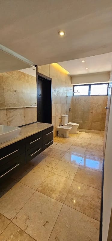 Venta Penthouse de 3 niveles en zona 14 — Apartamento en Venta en Zona 14, Guatemala, Ciudad — foto 9 de 14