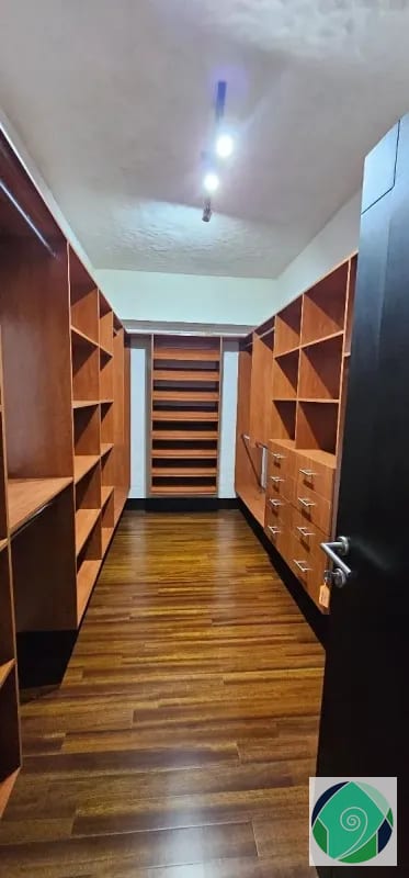 Venta Penthouse de 3 niveles en zona 14 — Apartamento en Venta en Zona 14, Guatemala, Ciudad — foto 8 de 14