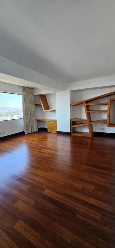 Venta Penthouse de 3 niveles en zona 14 — Apartamento en Venta en Zona 14, Guatemala, Ciudad — foto 7 de 14