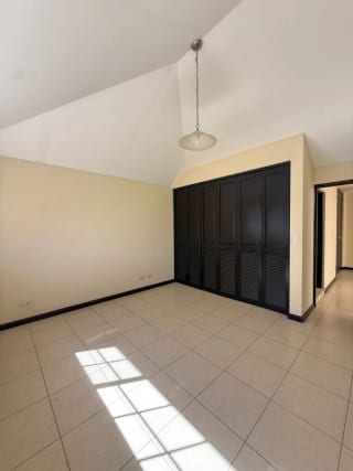 Vendo linda casa en Carretera a El Salvador Kms. 19.5 — Casa en Venta en Carretera a El Salvador, Guatemala, Ciudad — miniatura 8 de 15