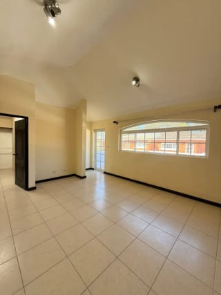 Vendo linda casa en Carretera a El Salvador Kms. 19.5 — Casa en Venta en Carretera a El Salvador, Guatemala, Ciudad — miniatura 5 de 15