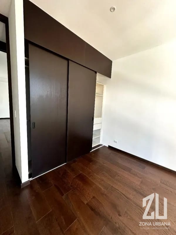 Apartamento amplio y bien iluminado con balcón en Edificio Tero 14 — Apartamento en Alquiler en Zona 14, Guatemala, Ciudad — foto 5 de 10