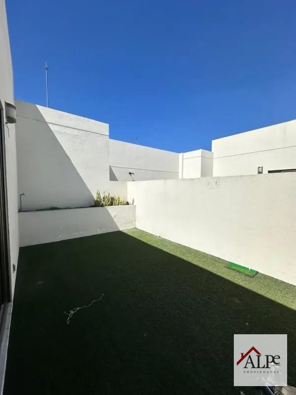 PENTHOUSE CON TERRAZA ZONA 10 — Apartamento en Alquiler en Verona, Zona 10, Guatemala, Ciudad — foto 3 de 15