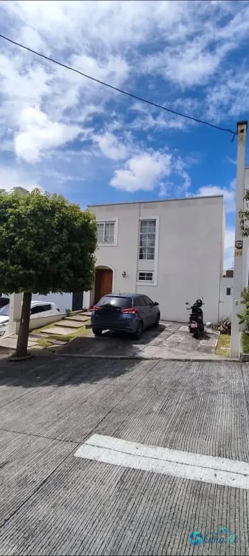 Casa en Venta Jardines de Arrazola KM 19.5 Fraijanes — Casa en Venta en Jardines de Arrazola, Carretera a El Salvador, Guatemala, Ciudad — foto 1 de 10