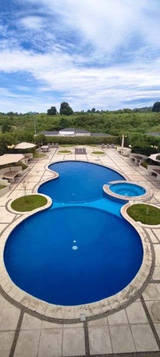 Casa en Venta Jardines de Arrazola KM 19.5 Fraijanes — Casa en Venta en Jardines de Arrazola, Carretera a El Salvador, Guatemala, Ciudad — miniatura 4 de 10