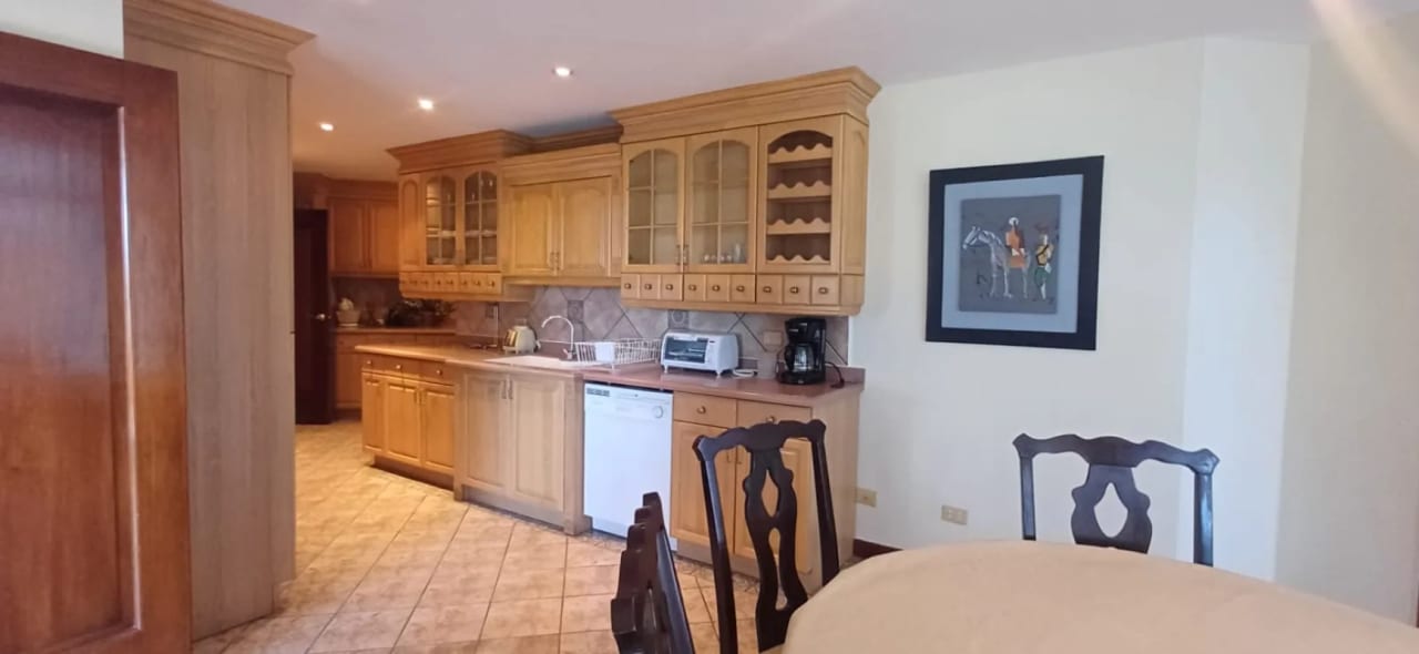 Se renta apartamento en zona 14 amueblado con opción de venta — Apartamento en Alquiler en Zona 14, Guatemala, Ciudad — foto 2 de 17