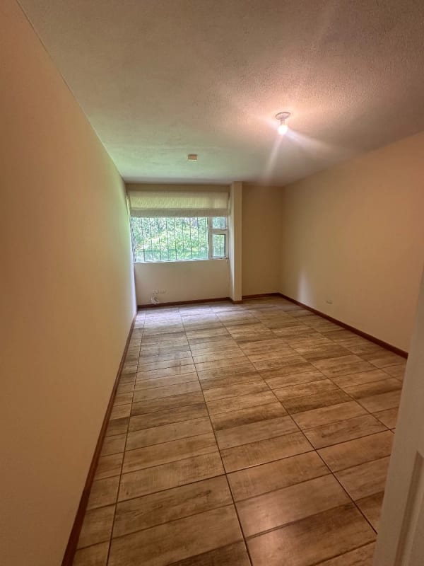 casa en venta CES Vizcaya — Casa en Venta en Carretera a El Salvador, Guatemala, Ciudad — foto 3 de 12