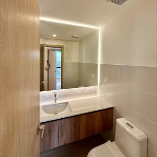 Apartamento en RENTA– Zona 10 (Salida UFM) — Apartamento en Alquiler en Zona 10, Guatemala, Ciudad — miniatura 8 de 10