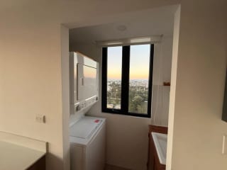 Apartamento en RENTA– Zona 10 (Salida UFM) — Apartamento en Alquiler en Zona 10, Guatemala, Ciudad — miniatura 4 de 10