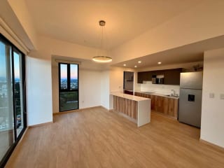 Apartamento en RENTA– Zona 10 (Salida UFM) — Apartamento en Alquiler en Zona 10, Guatemala, Ciudad — miniatura 2 de 10