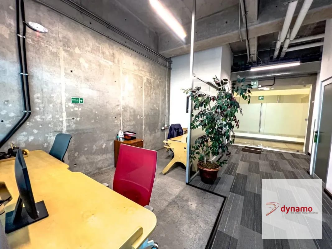 Amplia Oficina Corporativa en Venta, Zona 15, VHII — Oficina en Venta en Zona 15, Guatemala, Ciudad — foto 2 de 6