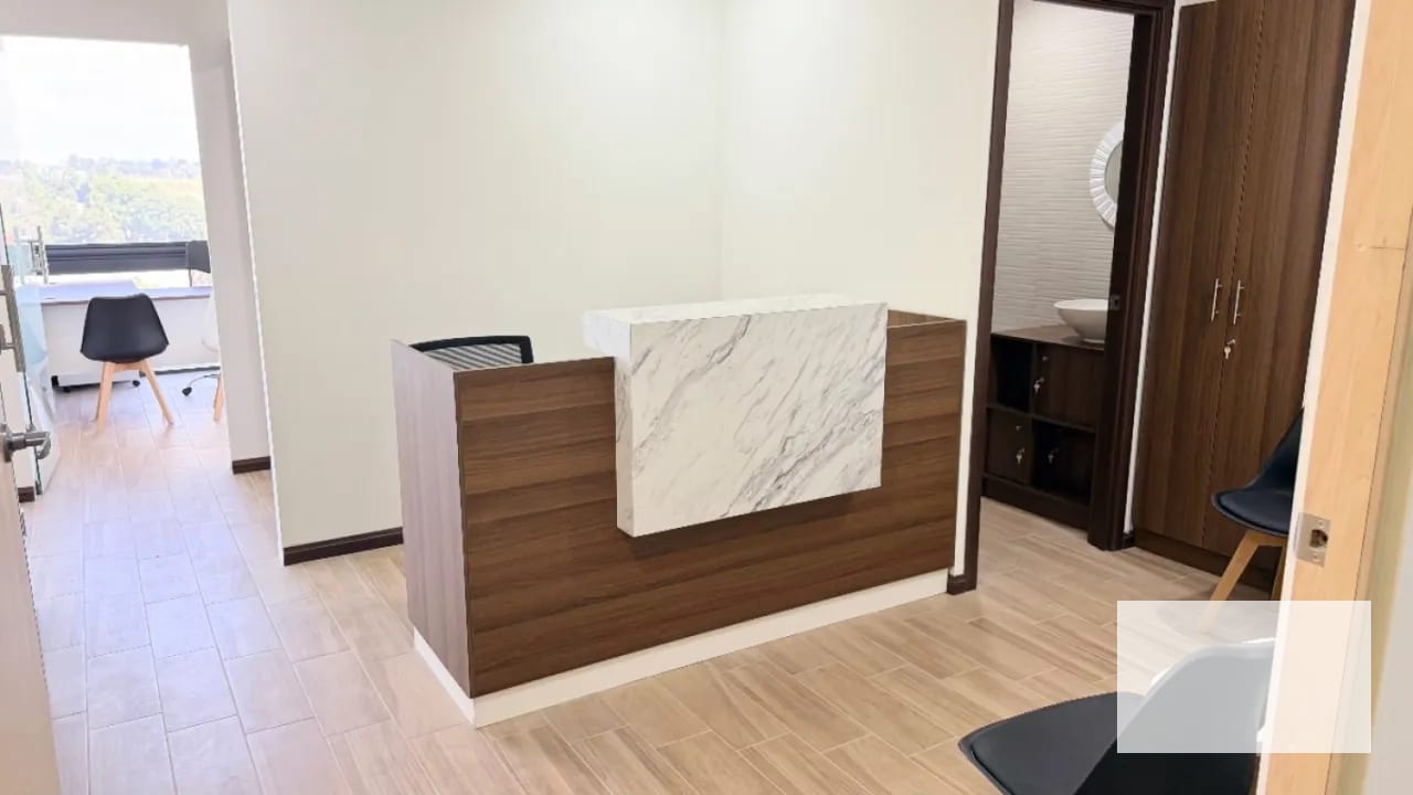 Clínica Médica con 3 despachos en venta en Carretera a El Salvador — Clínica en Venta en Carretera a El Salvador, Guatemala, Ciudad — foto 1 de 15