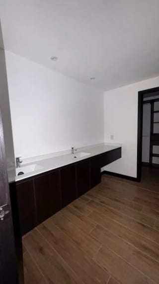 APARTAMENTO CON JARDIN ZONA 15 VENTA — Apartamento en Venta en Alena, Zona 15, Guatemala, Ciudad — miniatura 8 de 13
