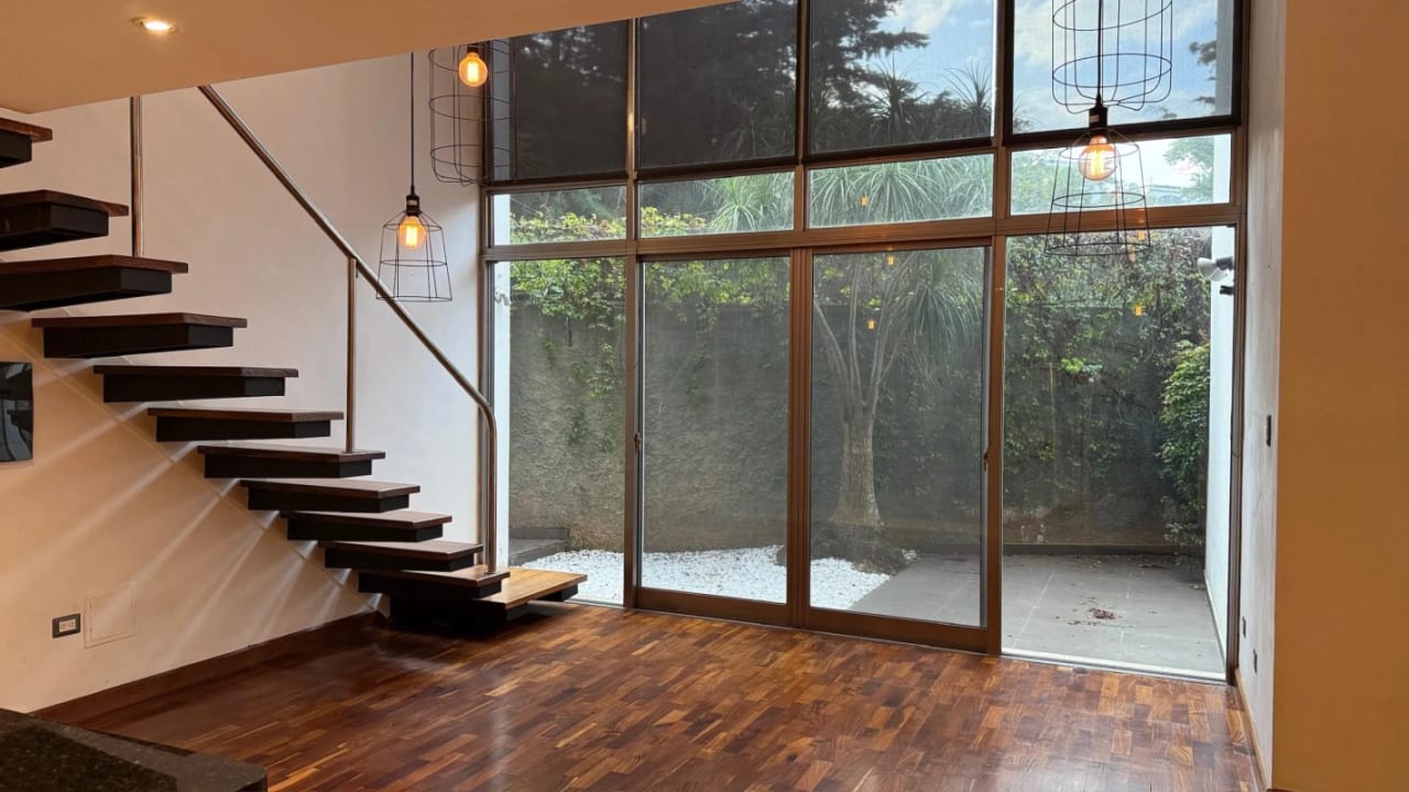 Apartamento semi amueblado con jardín en Vista Hermosa I, Zona 15 — Apartamento en Alquiler en Zona 15, Guatemala, Ciudad — foto 1 de 5
