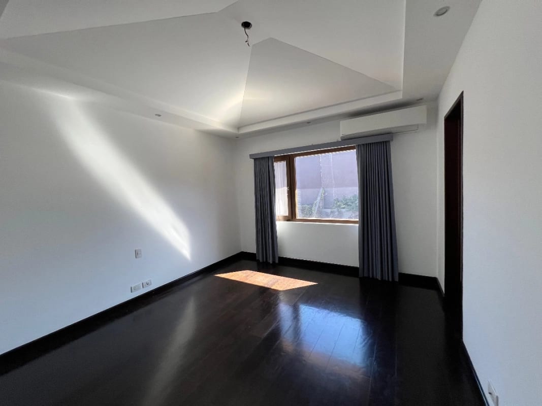 CASA VENTA ZONA 10, CONDOMINIO EXCLUSIVO, 440 MTS2~4 DORMITORIO 3.5 BAÑOS~4 PARQUEOS $1,150,000 DOLARES — Casa en Venta en Zona 10, Guatemala, Ciudad — foto 6 de 11