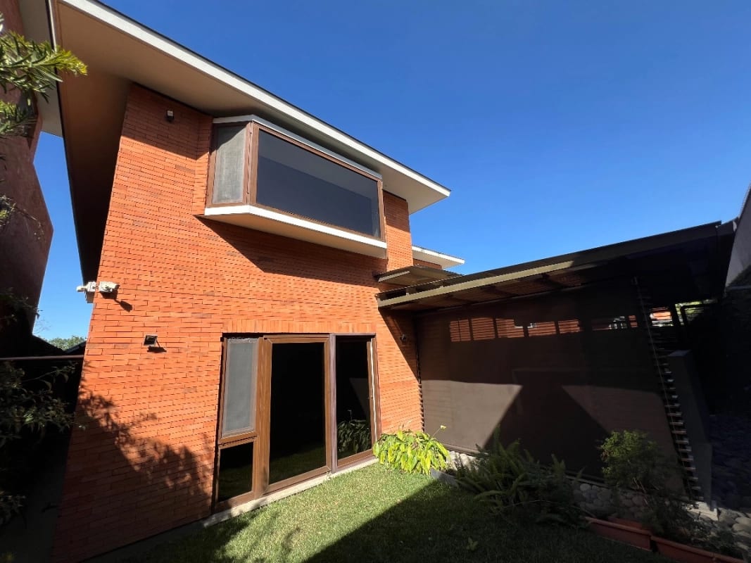 CASA VENTA ZONA 10, CONDOMINIO EXCLUSIVO, 440 MTS2~4 DORMITORIO 3.5 BAÑOS~4 PARQUEOS $1,150,000 DOLARES — Casa en Venta en Zona 10, Guatemala, Ciudad — foto 10 de 11