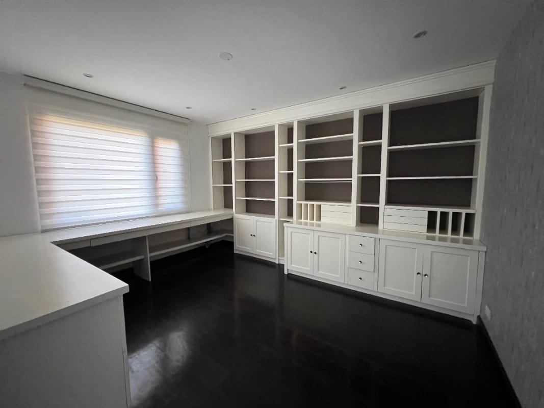 CASA VENTA ZONA 10, CONDOMINIO EXCLUSIVO, 440 MTS2~4 DORMITORIO 3.5 BAÑOS~4 PARQUEOS $1,150,000 DOLARES — Casa en Venta en Zona 10, Guatemala, Ciudad — foto 9 de 11
