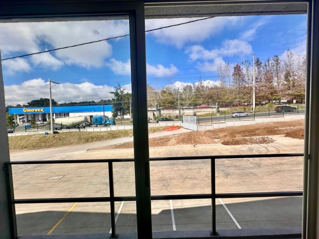 Alquilo Amplia Ofibodega en Excelente Ubicacion en Carr. a el Salvador — Bodega / Ofibodega en Alquiler en Carretera a El Salvador, Guatemala, Ciudad — foto 3 de 12