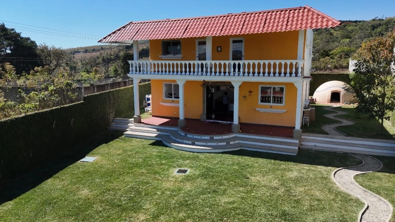 🏡 Casa de Lujo en Venta | Santa Elena Barillas
💰 Precio: US$365,000 — Casa en Venta en Santa Elena del Lago, Santa Elena Barillas, Guatemala, Ciudad — foto 1 de 17