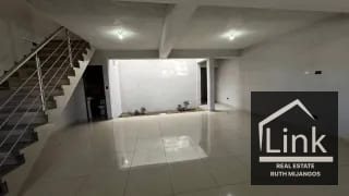 Venta de Casa SAN CRISTOBAL SECTOR B5 — Casa en Venta en Zona 8 Mixco, Guatemala, Ciudad — miniatura 3 de 11