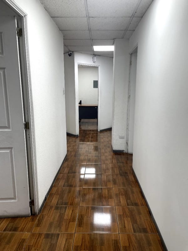 VENDO OFICINA EN ZONA 9 TORRE CANNET — Oficina en Venta en Zona 9, Guatemala, Ciudad — foto 9 de 16