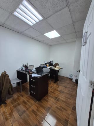 VENDO OFICINA EN ZONA 9 TORRE CANNET — Oficina en Venta en Zona 9, Guatemala, Ciudad — miniatura 3 de 16
