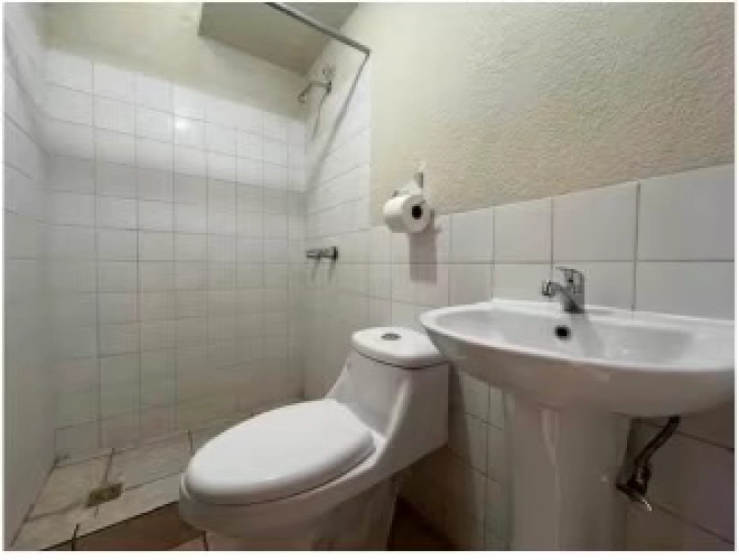 VENDO HERMOSA CASA EN COLINAS DE MONTE MARIA SUR — Casa en Venta en Villa Nueva, Guatemala, Ciudad — foto 10 de 10
