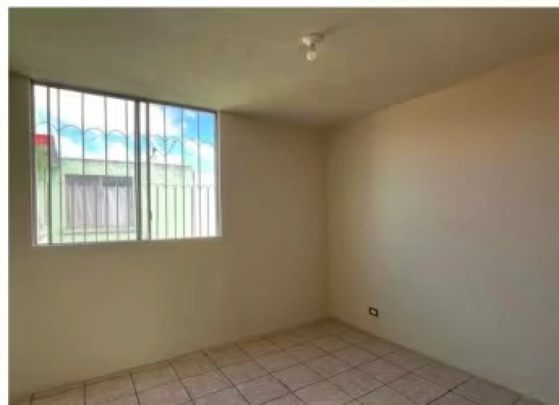 VENDO HERMOSA CASA EN COLINAS DE MONTE MARIA SUR — Casa en Venta en Villa Nueva, Guatemala, Ciudad — foto 7 de 10