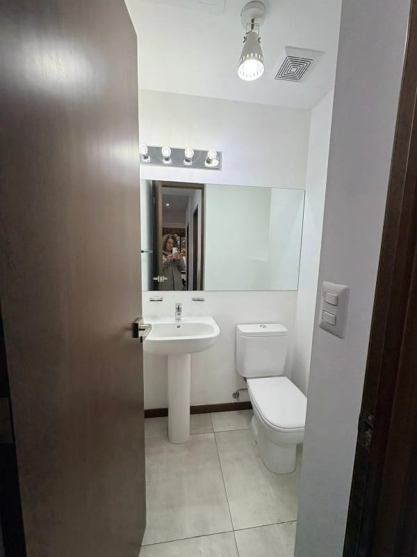 Amplio Apartamento en Casa Acueducto Zona 10 — Apartamento en Venta en Zona Viva, Zona 10, Guatemala, Ciudad — foto 11 de 14