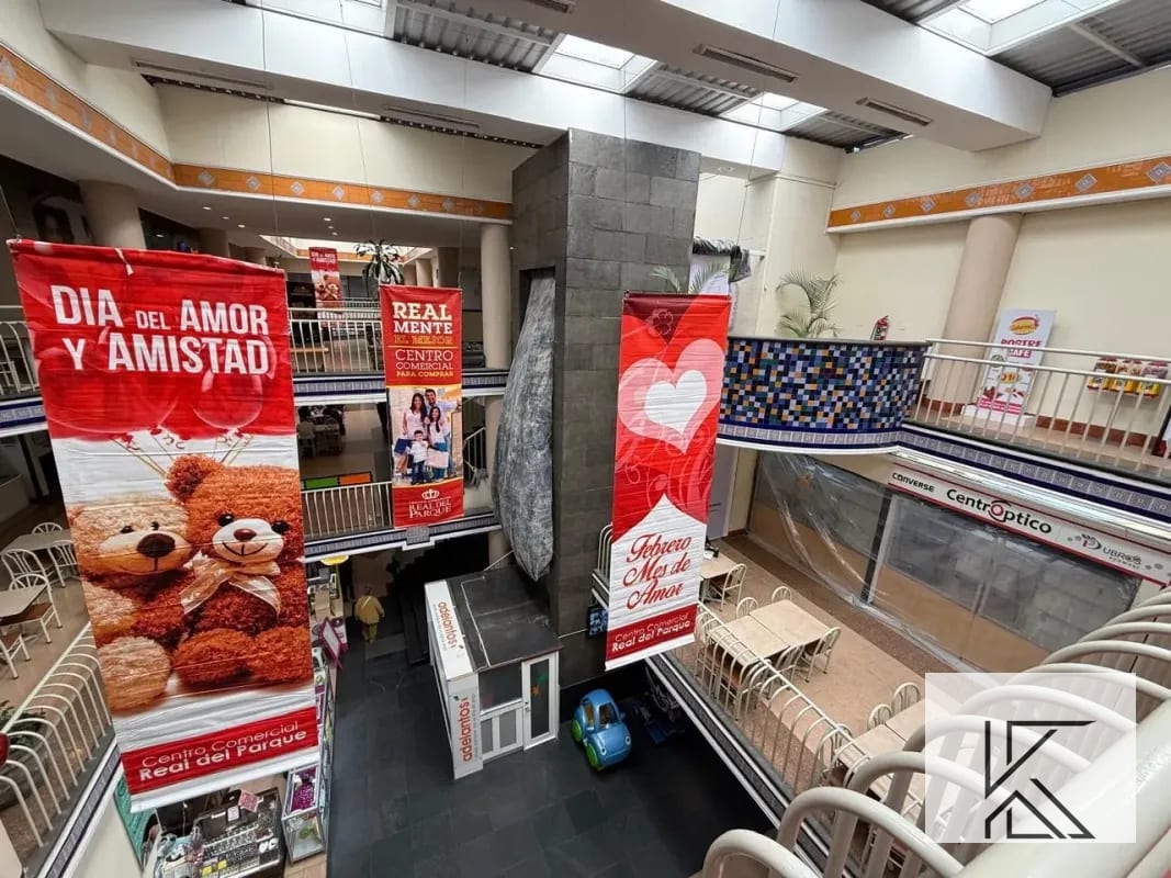 Kiosko en alquiler en el Centro Comercial Real del Parque, zona 1 — Local en Alquiler en Zona 1, Guatemala, Ciudad — foto 7 de 8