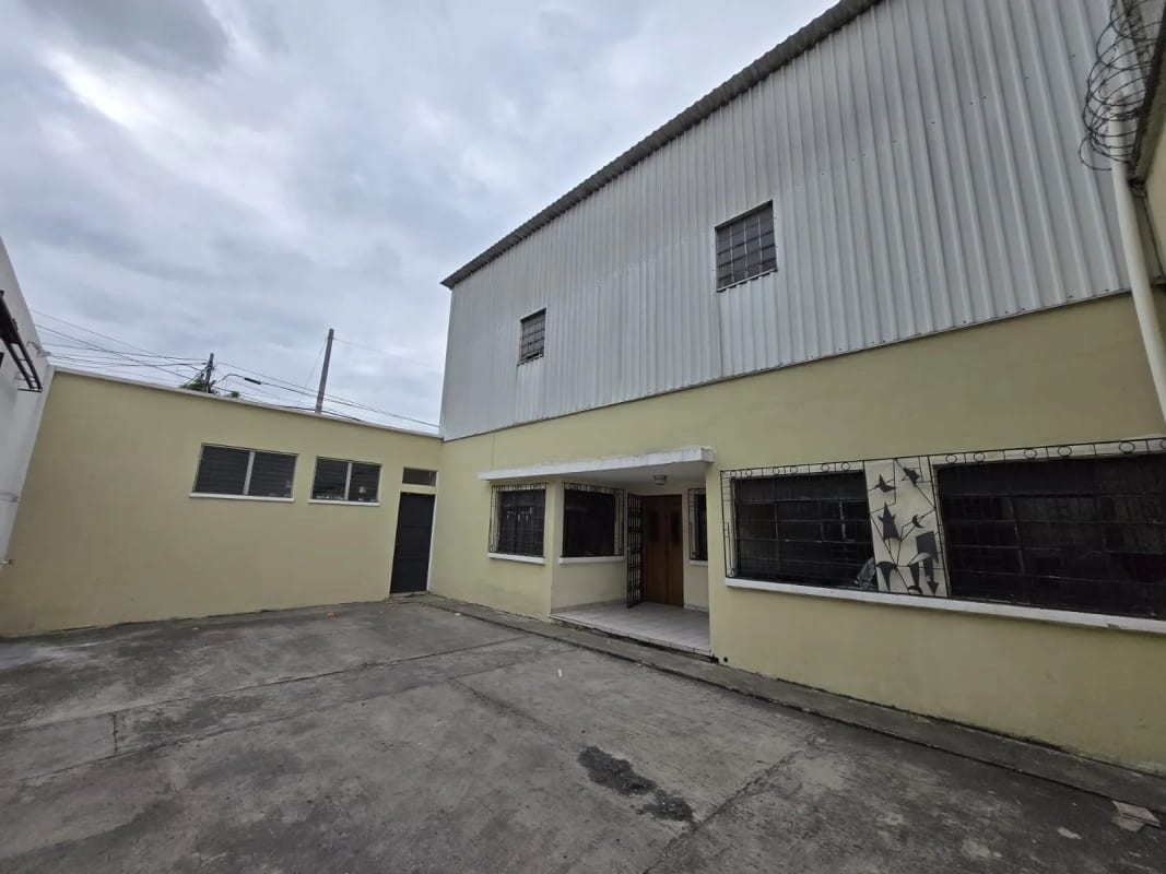 Casa para uso comercial en renta!! Excelente ubicación en zona 9 — Casa en Alquiler en Zona 9, Guatemala, Ciudad — foto 11 de 12