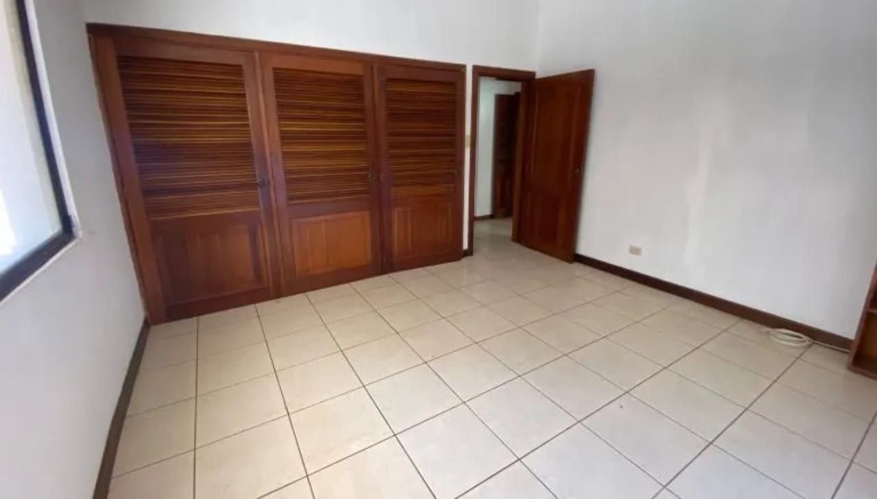 Casa en venta, San Lazaro Viejo, zona 15 — Casa en Venta en San Lázaro, Zona 15, Guatemala, Ciudad — foto 7 de 14