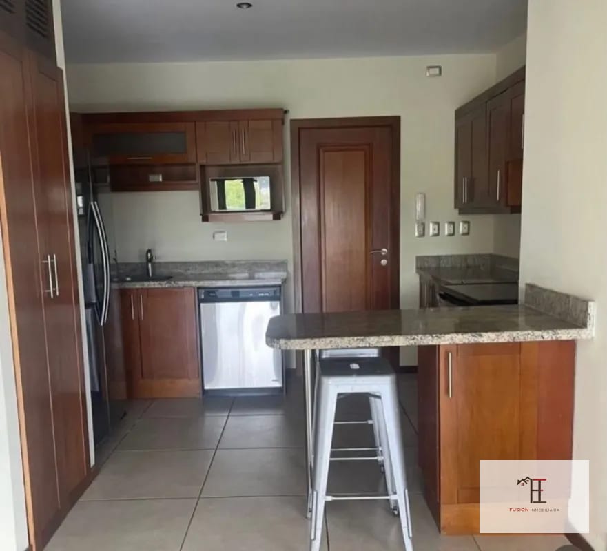 Vendo / Rento apartamento en Tarragona Zona 15 Vista Hermosa 1 — Apartamento en Venta en Tarragona, Zona 15, Guatemala, Ciudad — foto 1 de 5