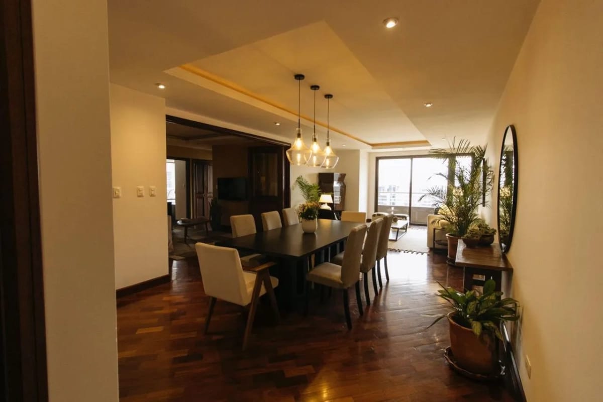 Lindo Apartamento Amueblado en Alquiler Zona 10 — Apartamento en Alquiler en Zona 10, Guatemala, Ciudad — foto 4 de 5
