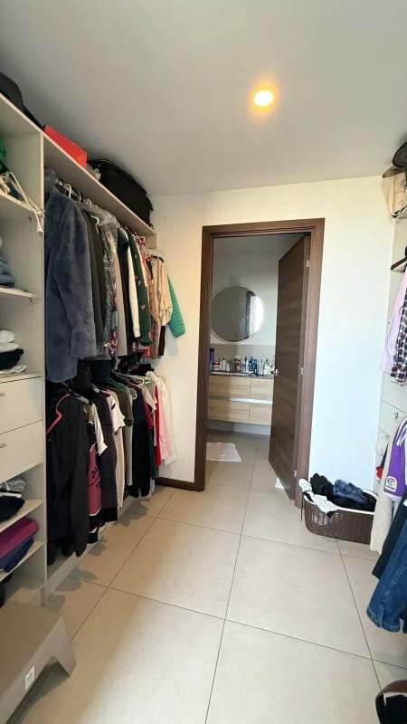 Apartamento en venta, Edificio Mira, zona 10 — Apartamento en Venta en Mira, Zona 10, Guatemala, Ciudad — foto 11 de 16
