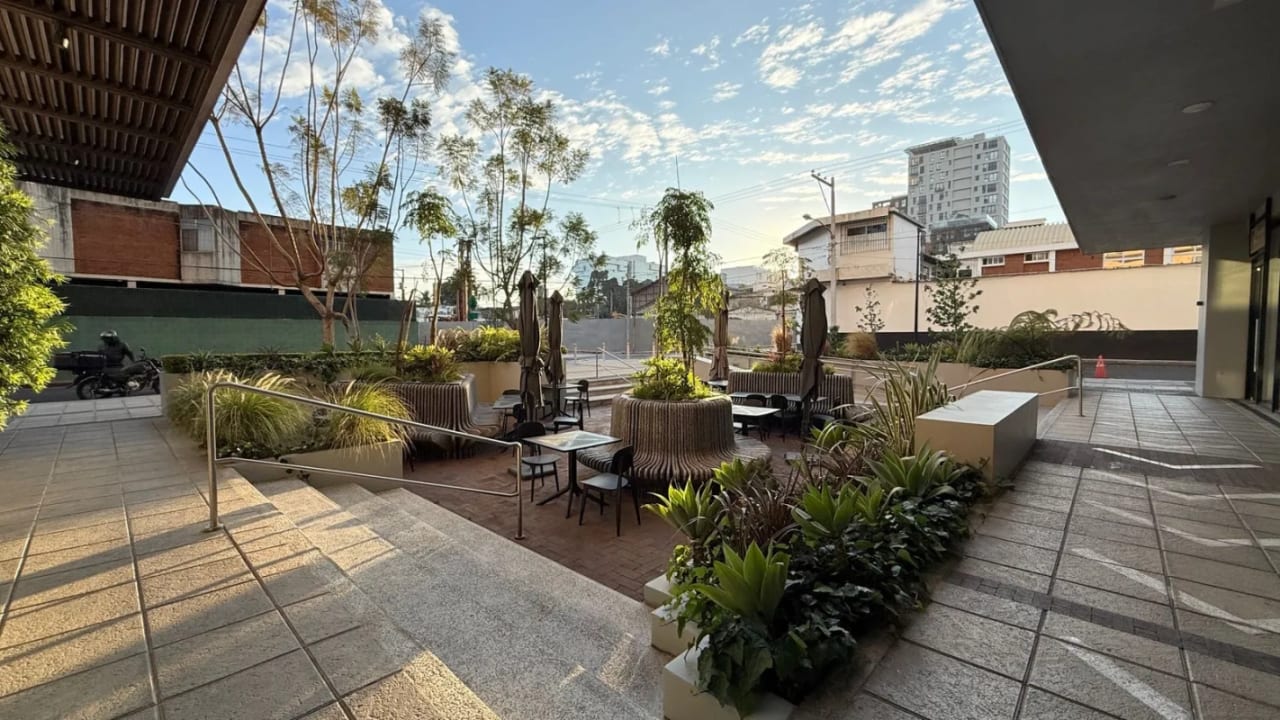 Apartamento en venta, Edificio Mira, zona 10 — Apartamento en Venta en Mira, Zona 10, Guatemala, Ciudad — foto 2 de 16