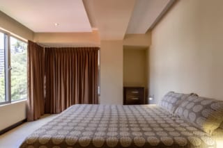 Apartamento en Alquiler | Edificio Cobella | Zona 14 | Amueblado y con balcón — Apartamento en Alquiler en Zona 10, Guatemala, Ciudad — miniatura 3 de 7