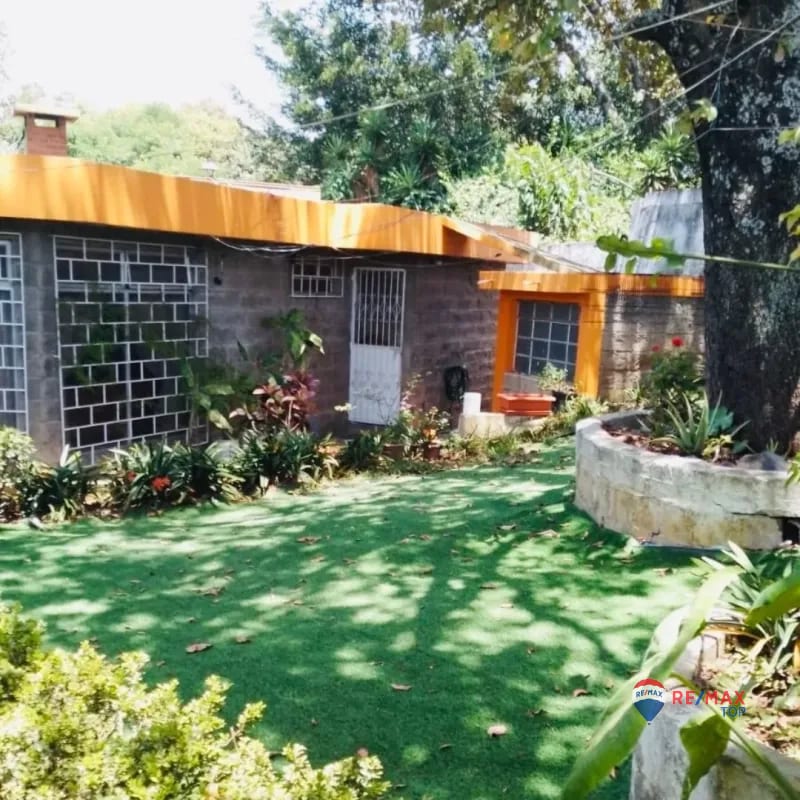 VENDO CASA EN SECTOR A-10, SAN CRISTÓBAL 4 HABITACIONES / AMPLIO JARDÍN POSTERIOR — Casa en Venta en Zona 8 Mixco, Guatemala, Ciudad — foto 4 de 7