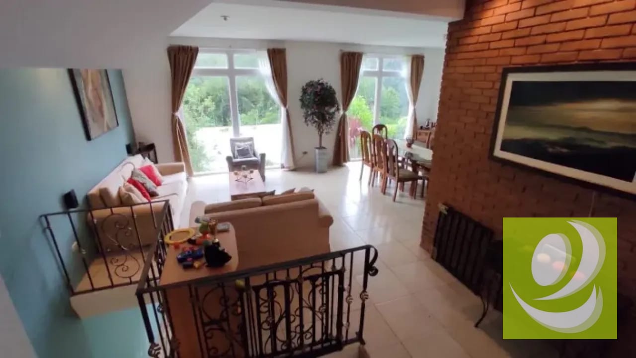 Casa 3 Niveles en Venta Vistas de San Jose CAES — Casa en Venta en San José Pinula, Guatemala, Ciudad — foto 1 de 14