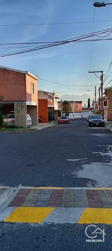 CASA en Venta - Llano Alto Villa Nueva โ Casa en Venta en Villa Nueva, Guatemala, Ciudad โ foto 1 de 12