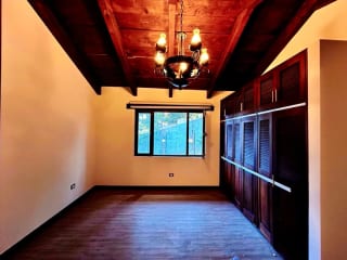 PROPIEDAD EN VENTA SOBRE CARRETERA INTERAMERICANA Km.33.8 — Casa en Venta en Santa Maria Cauqué, Sacatepéquez — miniatura 11 de 14