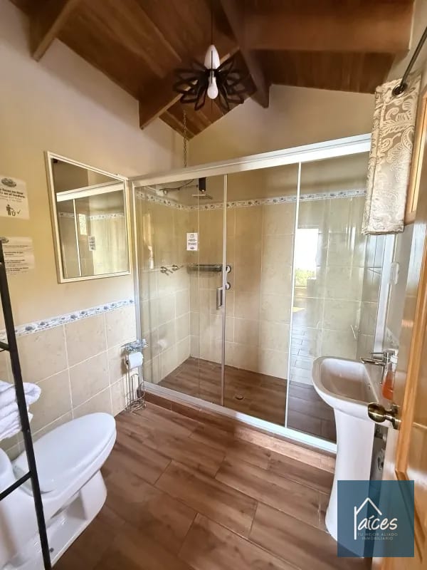 Hotel en venta SANTA CATARINA PALOPO ATITLAN (D) — Casa vacacional en Venta en Santa Catarina Palopó, Sololá — foto 13 de 17