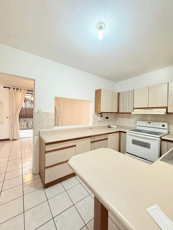 Casa en Venta — Casa en Venta en Vistas de Kanajuyú, Zona 16, Guatemala, Ciudad — foto 8 de 10