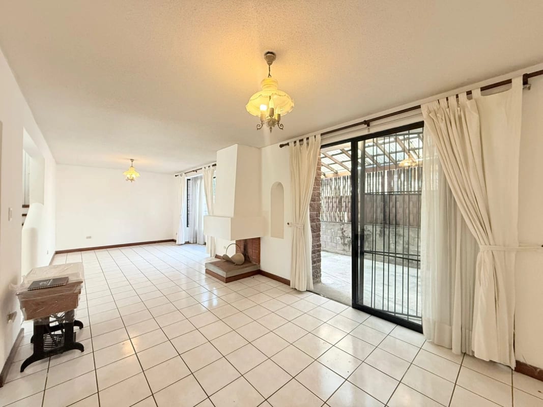 Casa en Venta — Casa en Venta en Vistas de Kanajuyú, Zona 16, Guatemala, Ciudad — foto 7 de 10