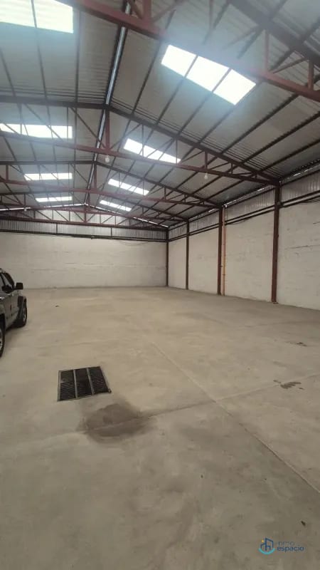 Bodega en renta-  San Cristobal — Bodega / Ofibodega en Alquiler en Pinares de San Cristobal, Zona 8 Mixco, Guatemala, Ciudad — foto 11 de 17